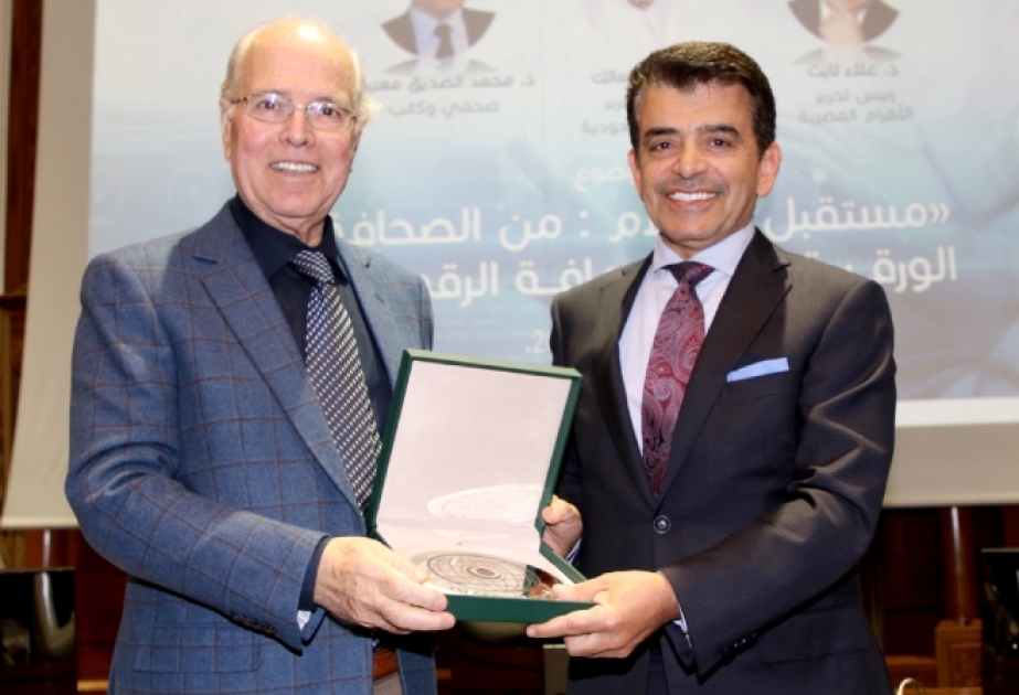 حضور مميز وتفاعل كبير خلال مناقشة مستقبل الإعلام في ملتقى الإيسيسكو الثقافي  خالد المالك: موت الصحافة الورقية موت للأدوات وليس للمحتوى