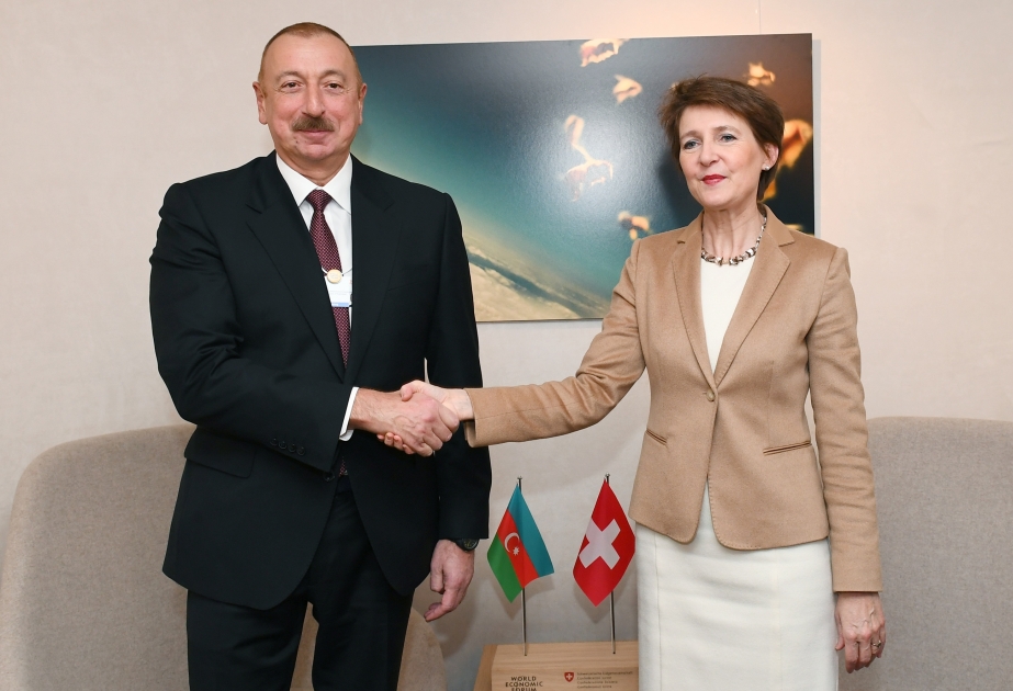 Azərbaycan Prezidenti İlham Əliyevin Davosda İsveçrə Prezidenti Simonetta Sommaruqa ilə görüşü olub  YENİLƏNİB VİDEO