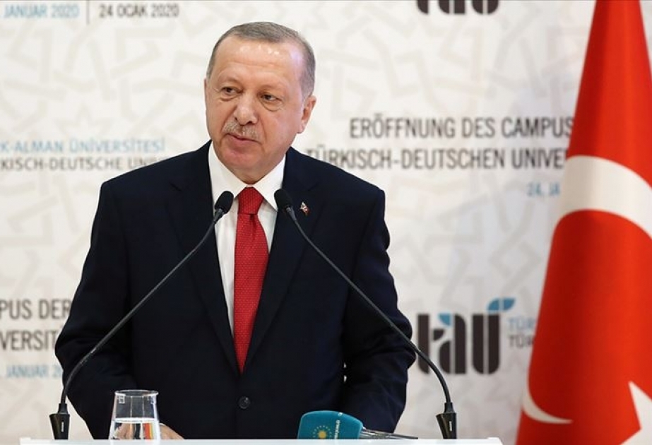 İstanbulda Türk-Alman Universitetinin yeni binasının açılışı olub