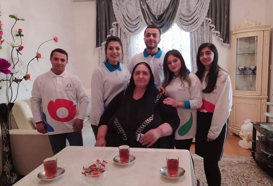 Bərdədə könüllülər xüsusi qayğıya ehtiyac duyan ailələrin qonağı olublar