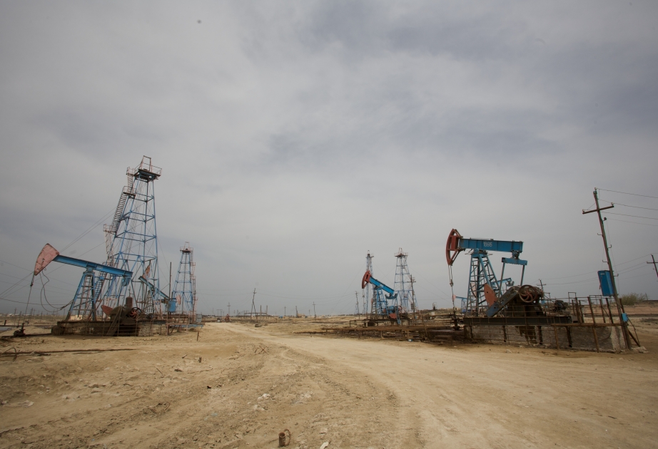 توقع استخراج 977ر0 مليون برميل من النفط من حقل مشغل منذ 1896م في أذربيجان  الكشف عن توقعات أحجام استخراج النفط عن بعض حقول النفط الأذربيجانية لـ2020م