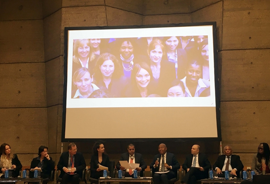 En la conferencia de la UNESCO se platicó sobre el papel de las mujeres en la sociedad azerbaiyana
