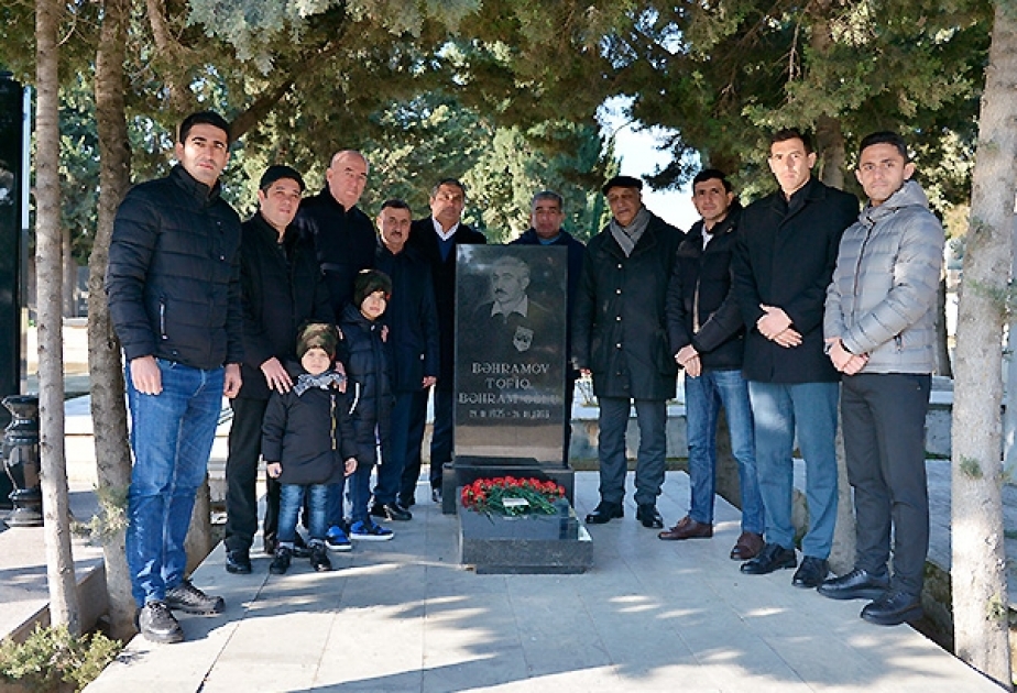 Əfsanəvi futbol hakimi Tofiq Bəhramovun xatirəsi yad edilib