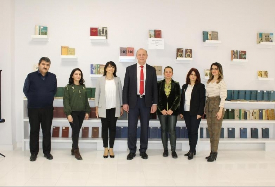 Mərkəzi Elmi Kitabxanada Anton Çexovun 160 illiyi münasibətilə sərgi təşkil olunub