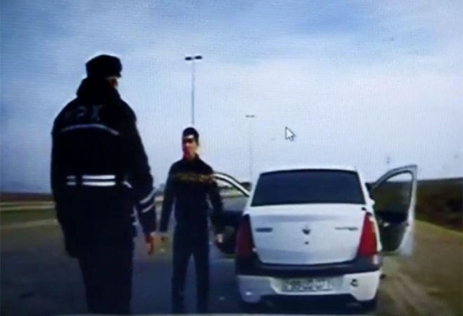 Yol polisi əməkdaşına bıçaqla xəsarət yetirmək istəyən sürücü tutularaq istintaq orqanlarına təhvil verilib