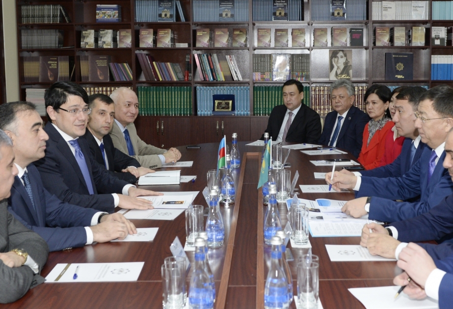 El Comité Estatal para el Trabajo con la Diáspora celebró una reunión con la delegación de Kazajstán