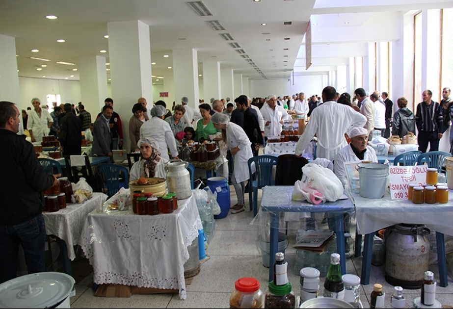 Ötən il bal yarmarkasında 110 tonadək arıçılıq mәhsulları satılıb