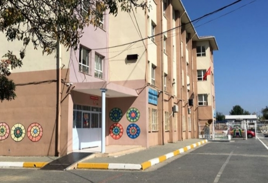İstanbulda zəlzələdən zərər çəkmiş səkkiz məktəb binası söküləcək