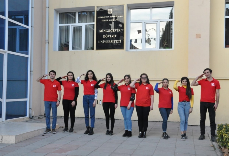 Mingəçevir Dövlət Universitetinin könüllü tələbələri “Əsgərə salam” aksiyasına qoşulublar