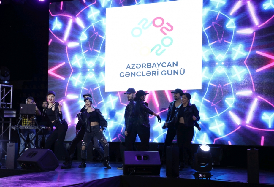“Açıq mikrofon” gənclərin musiqi marafonu keçirilib
