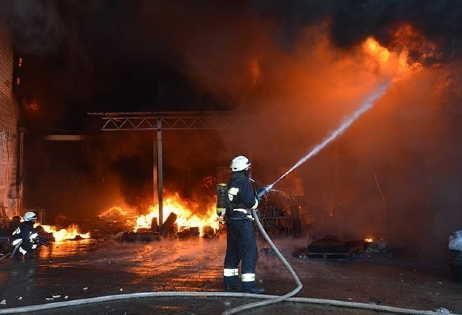Odessada yaşayış binasında baş verən yanğın nəticəsində azı üç nəfər həlak olub