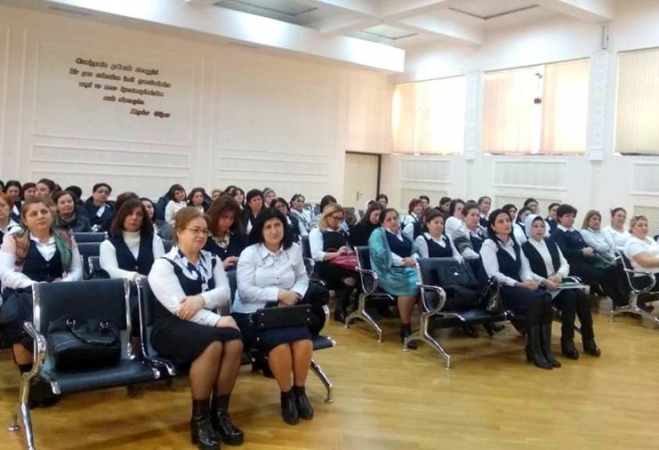 Ümumtəhsil müəssisələrində birinci yarımilin yekunlarına dair müzakirələr aparılır