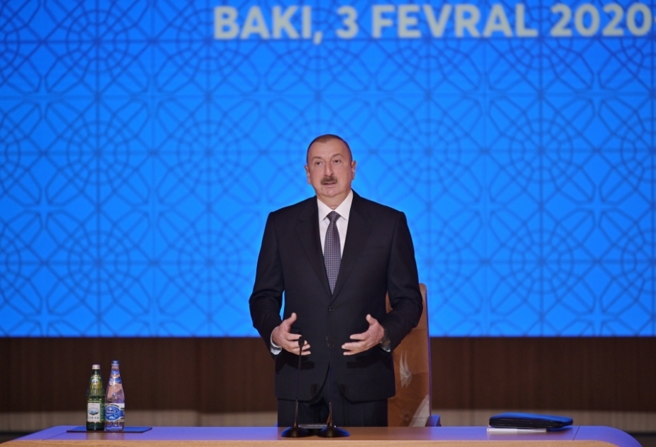 Presidente azerbaiyano: “El año pasado también se ejecutaron importantes proyectos en el sector del transporte”