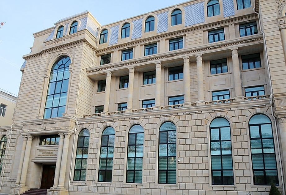 Bakı Şəhər Prokurorluğu məhkəmə zalından azadlığa buraxılan şəxslə bağlı əsassız xəbərlərə münasibət bildirib