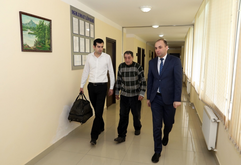 Baxımsız vəziyyətdə olan 63 yaşlı kimsəsiz qoca sığınacağa yerləşdirilib