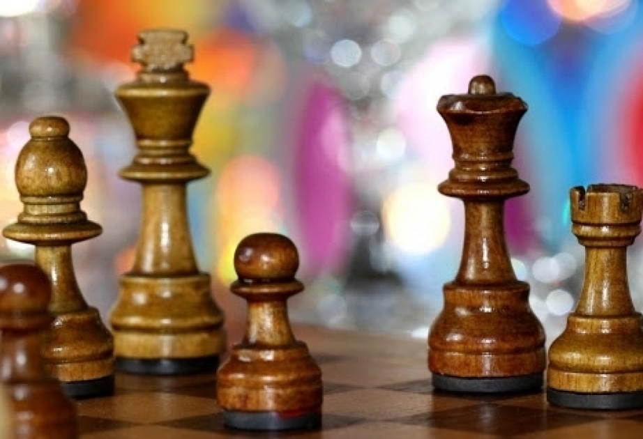 Representantes de Azerbaiyán encabezan el Torneo del Festival de Ajedrez B en Irán