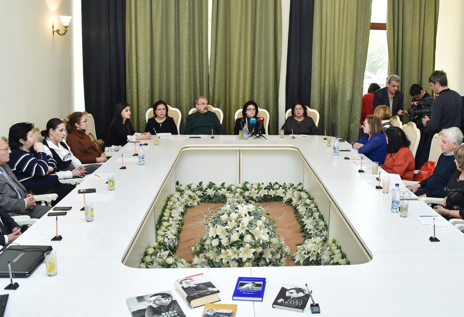 Bəstəkarlar İttifaqında Qara Qarayevə həsr olunan məruzələr dinlənilib