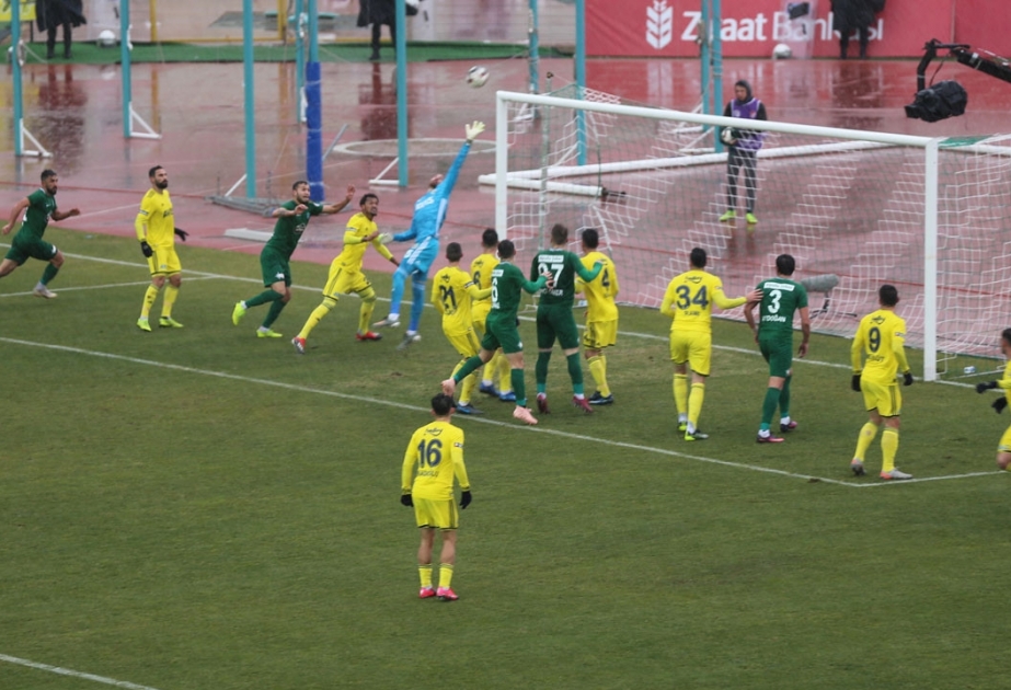Türkiyə kuboku: “Fənərbağça” səfərdə “Kirklarelispor”u üç cavabsız qolla məğlub edib