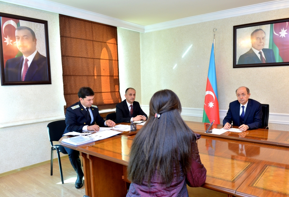 Ədliyyə naziri İsmayıllıda vətəndaşları qəbul edib