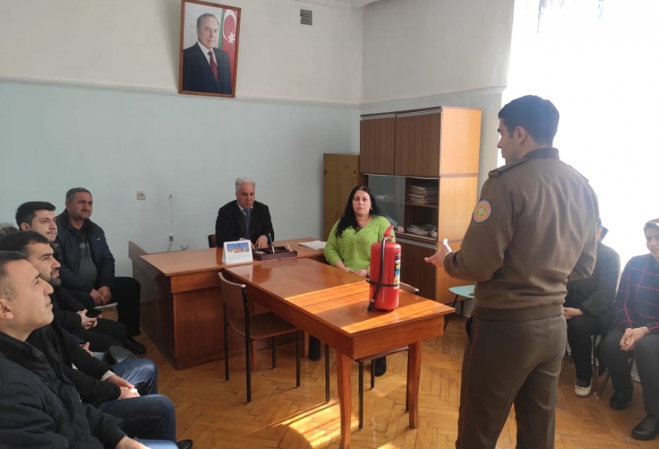 Seçki dairələrində və məktəblərdə yanğın təhlükəsizliyi qaydaları barədə məlumat verilib