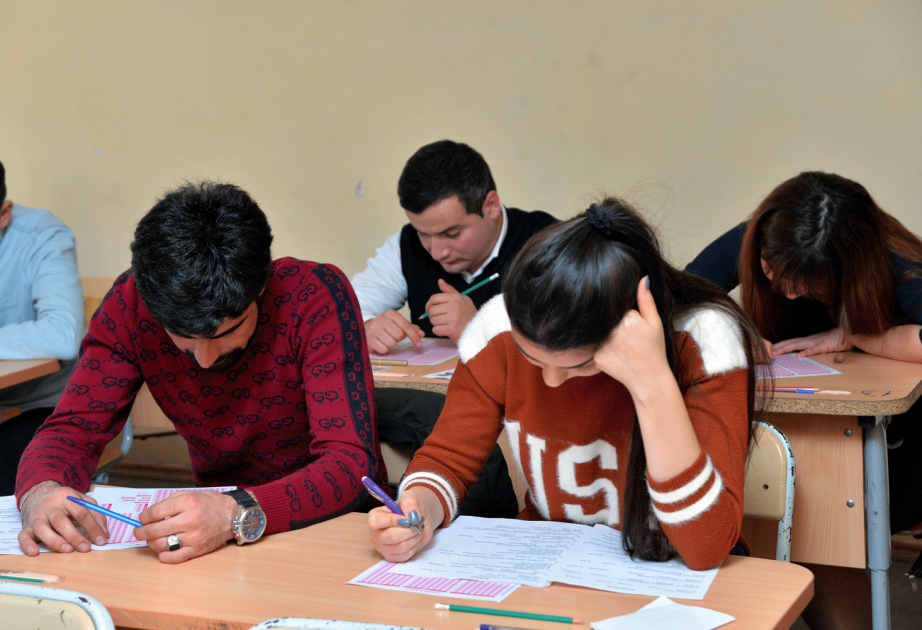 Eksternlər üçün yekun imtahanlar keçiriləcək