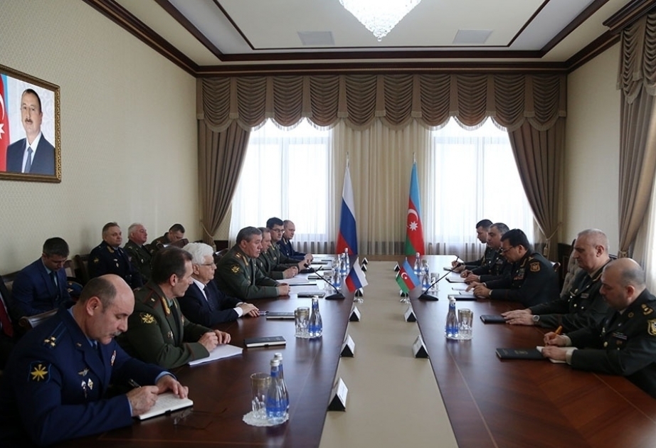 Aserbaidschanische und russische Generalstabschefs treffen sich in Baku