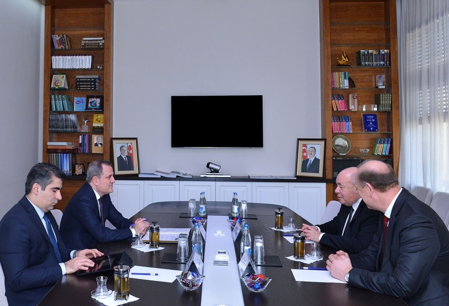 Aserbaidschan und Russland erörtern Aussichten für Zusammenarbeit im Bildungsbereich