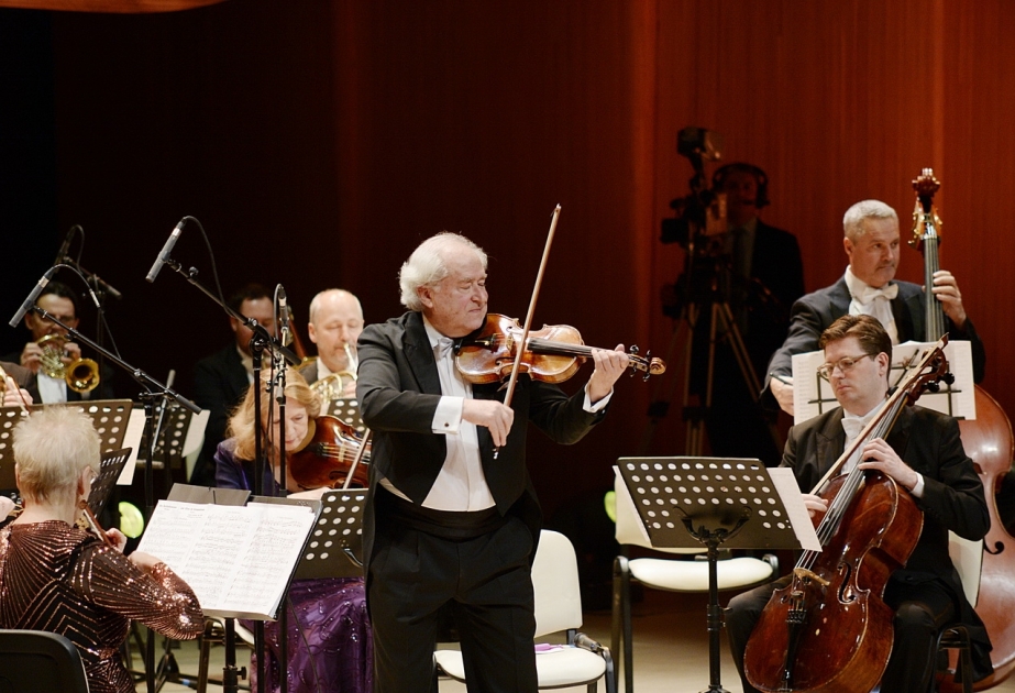 Heydər Əliyev Mərkəzində Vyana Ştraus Festival Orkestrinin konserti olub