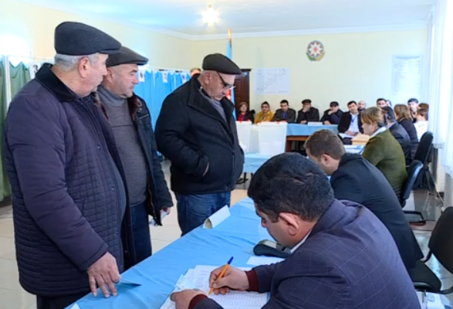 Müşahidəçilər: Seçkilərdə indiyədək hər hansı qayda pozuntusu qeydə alınmayıb VİDEO