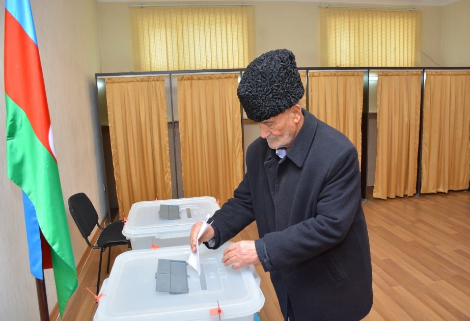 Şamaxıda səsvermə Seçki Məcəlləsinə uyğun olaraq tam demokratik şəraitdə keçir