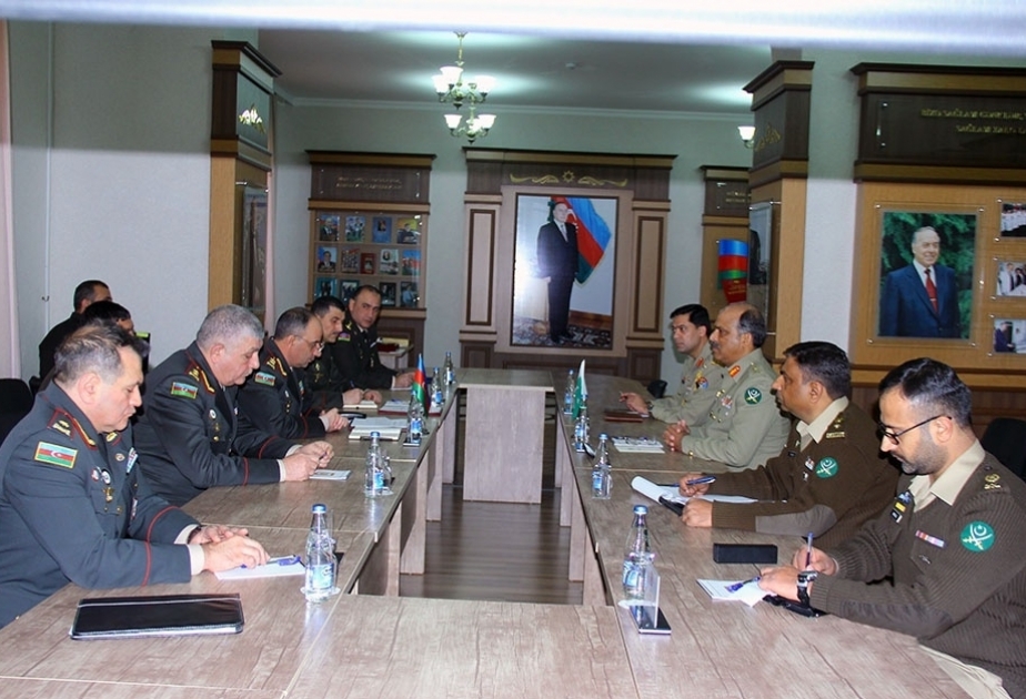 Pakistanische Militärdelegation zu Besuch in Baku
