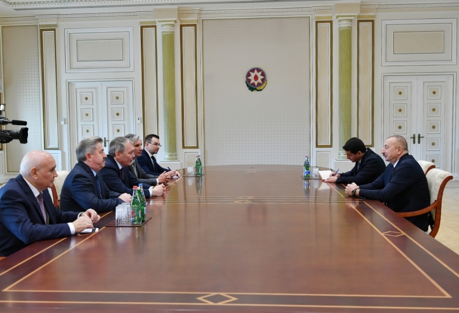 Ilham Aliyev: “Para asegurar el desarrollo sostenible de todo el país, el cuerpo de diputados debe penetrar activamente en los problemas de las regiones”