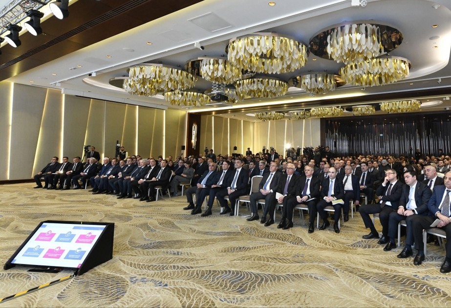 “Vergi islahatları: Birlikdə kölgədən işıqlığa doğru” mövzusunda konfrans keçirilib