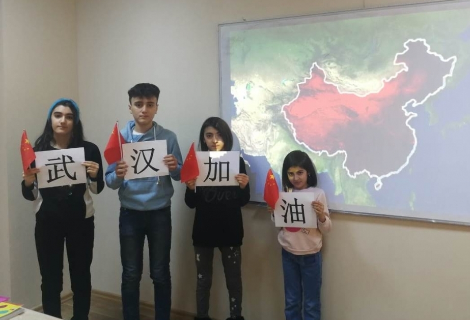 阿塞拜疆语言大学孔子学院在苏姆盖特中学举办了