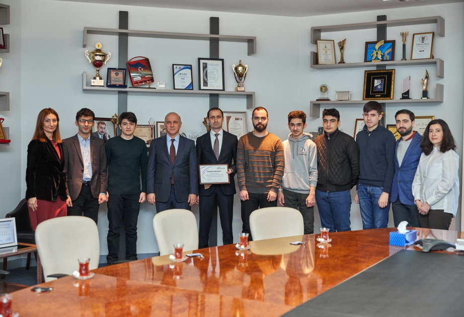 ®  “Azercell”in rəhbərliyi olimpiada qalibləri ilə görüşüb