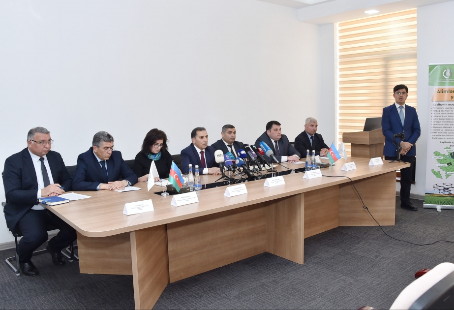 Mətbuat konfransında əlverişsiz iqlim şəraitinin kənd təsərrüfatına təsirlərindən danışılıb