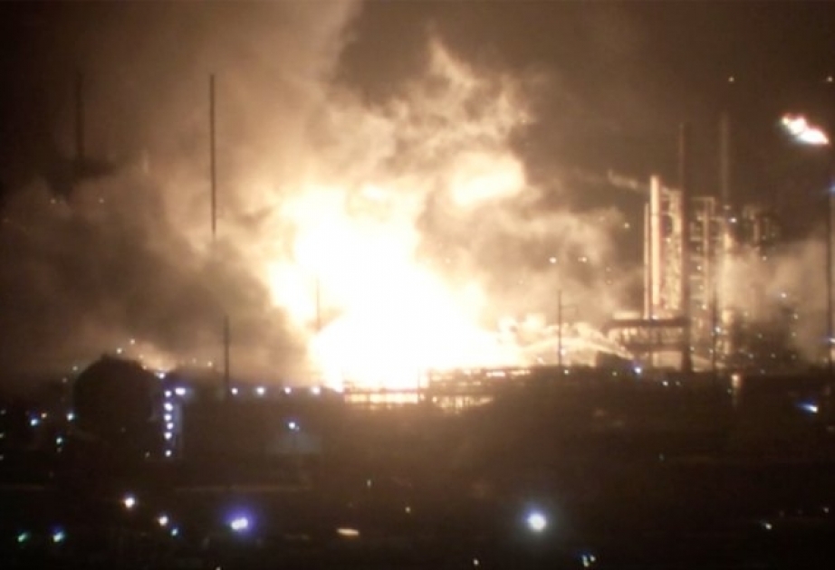 Un incendio en el interior de una refinería de ExxonMobil en Louisiana