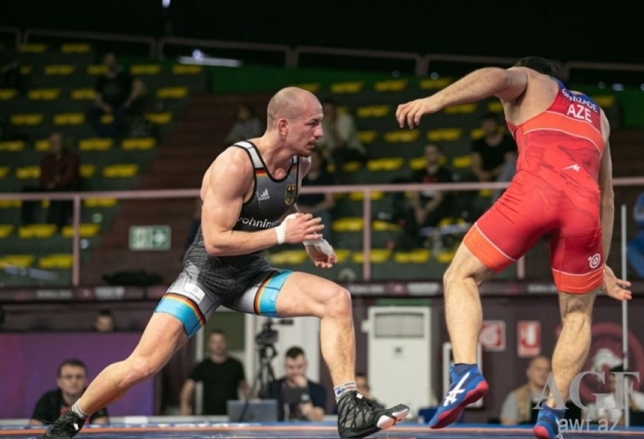 Luchador de Azerbaiyán se convierte en dos veces campeón de Europa de lucha libre