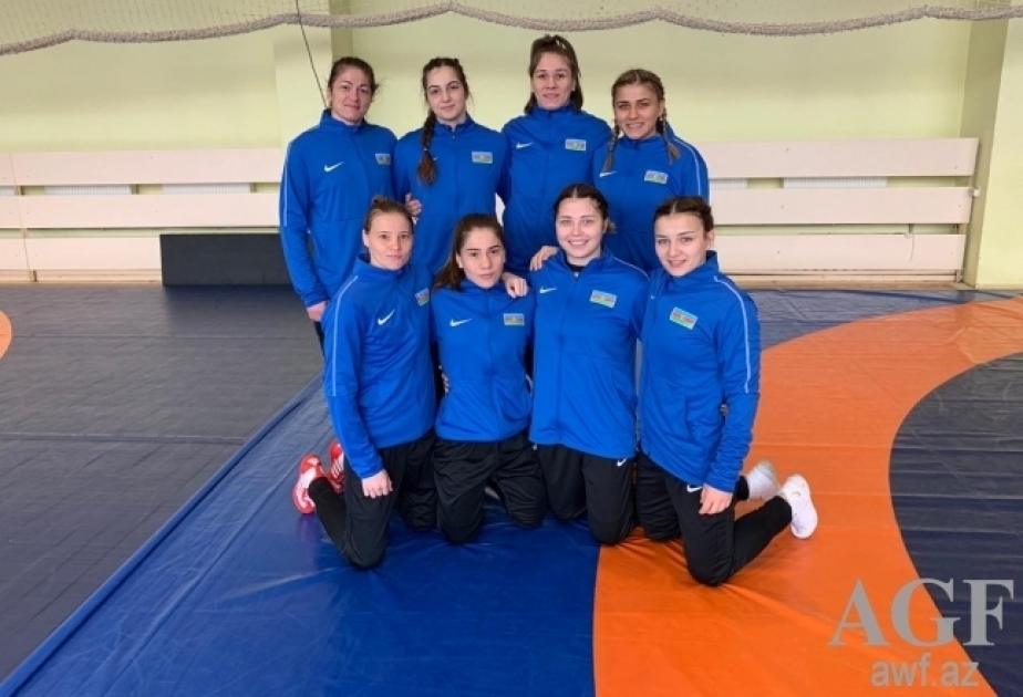 Luchadoras azerbaiyanas participan en el Campeonato Europeo que se celebra en Roma