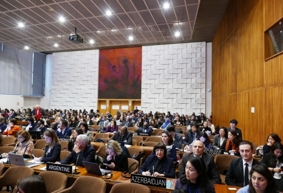 Se celebra una reunión de la delegación azerbaiyana en el marco de la sesión de la UNESCO