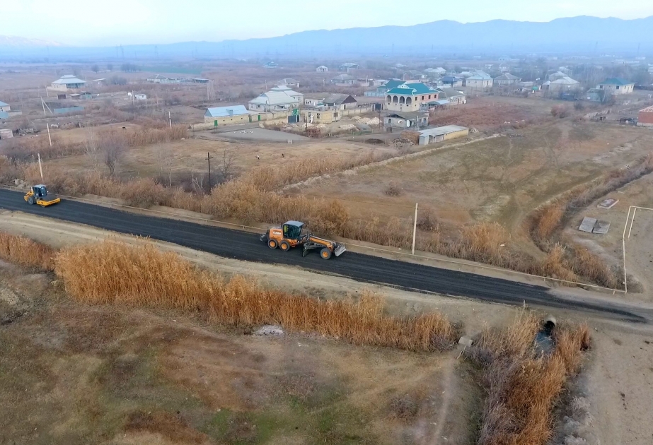 Mingəçevir şəhərinin 4 yaşayış massivində yollar yenidən qurulur