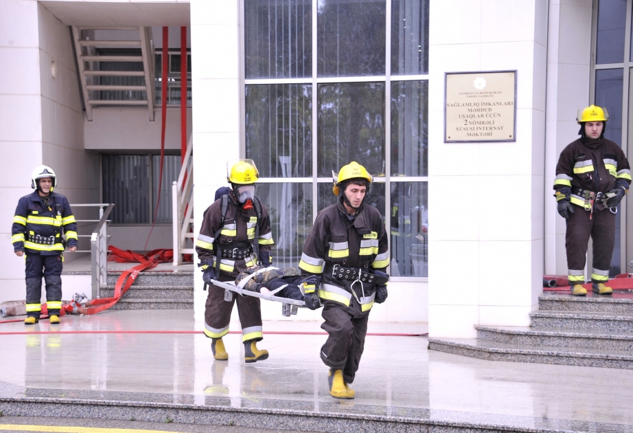 FHN Sağlamlıq imkanları məhdud uşaqlar üçün 2 nömrəli xüsusi internat məktəbində təlim keçirib