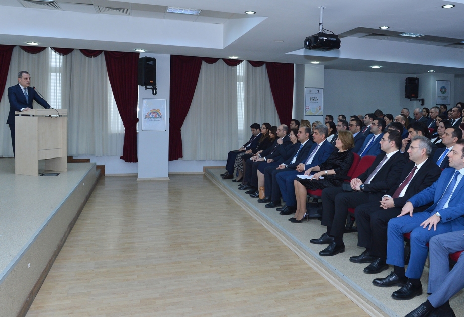 Müşavirədə təhsilin keyfiyyəti, bu sahədə yeniliklər, innovasiyaların tətbiqindən danışılıb