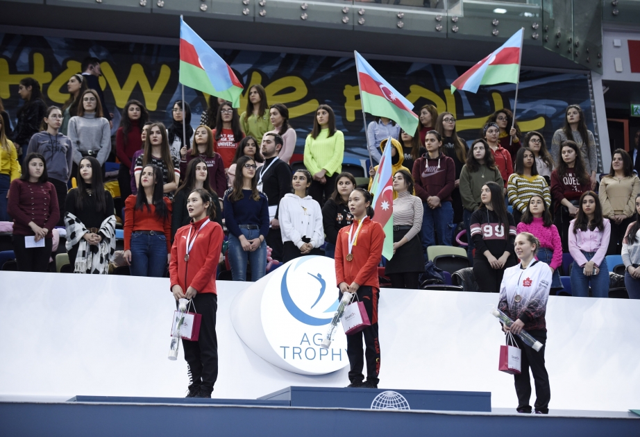 Çin idmançısı Bakıda qadın batutçuların fərdi yarışlarında qızıl medal qazanıb