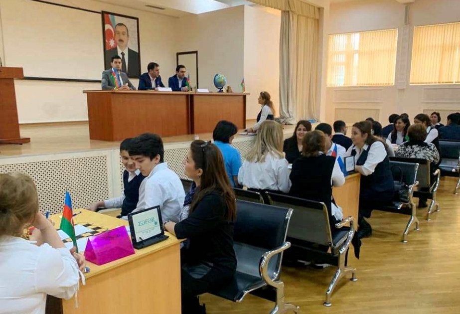 Müəllim, valideyn və şagirdlər bilik yarışında