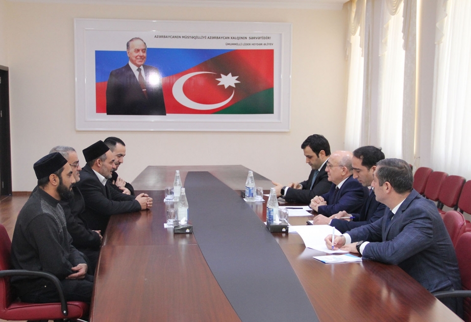 Salyan və Biləsuvar sakinlərinin dini məsələlərlə bağlı müraciətləri dinlənilib