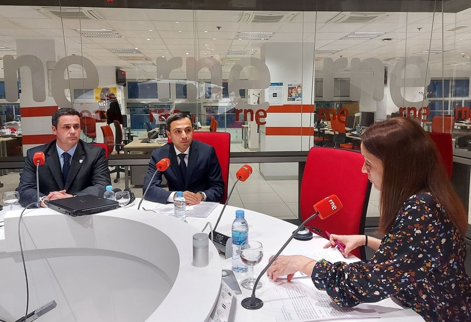 El embajador de Azerbaiyán Anar Maharramov dio una entrevista a la Radio Nacional de España (RNE)
