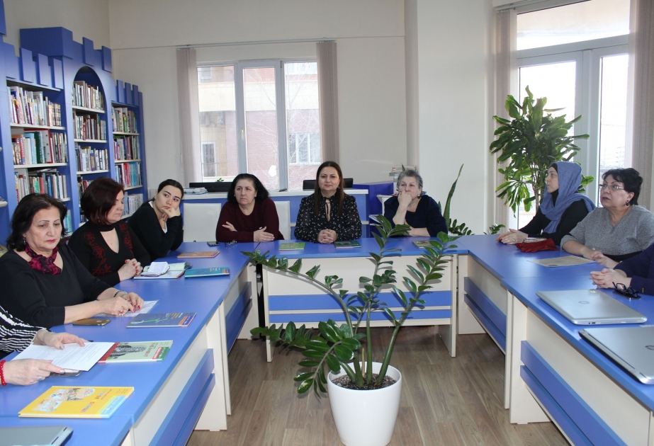 Kitabxana məktəblərin tələbatına uyğun olaraq məlumat bazaları yaradır