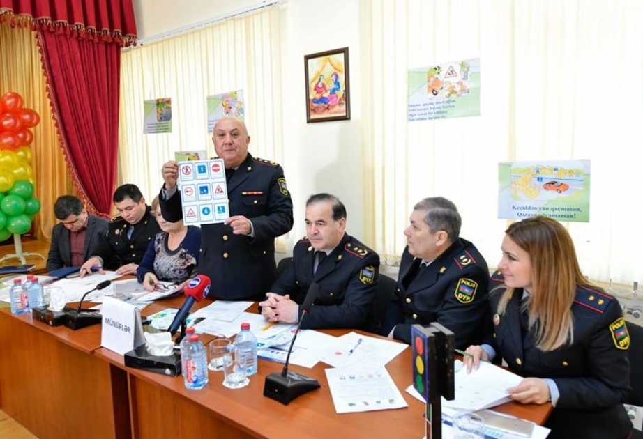 “Yol hərəkəti qaydalarını öyrənirik” mövzusunda bilik yarışı keçirilib