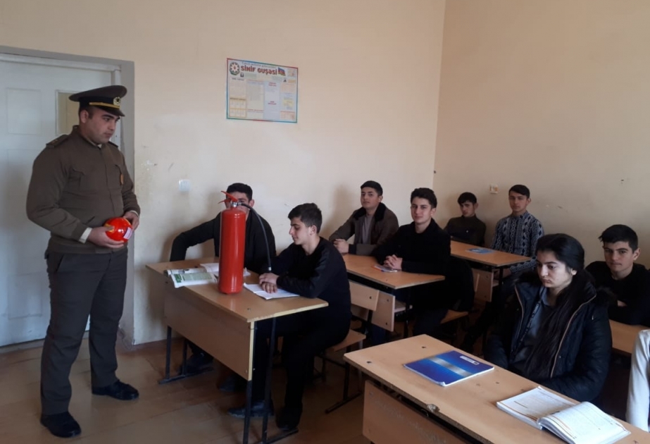 Şagirdlərə yanğın hadisələri zamanı düzgün davranış vərdişləri aşılanıb
